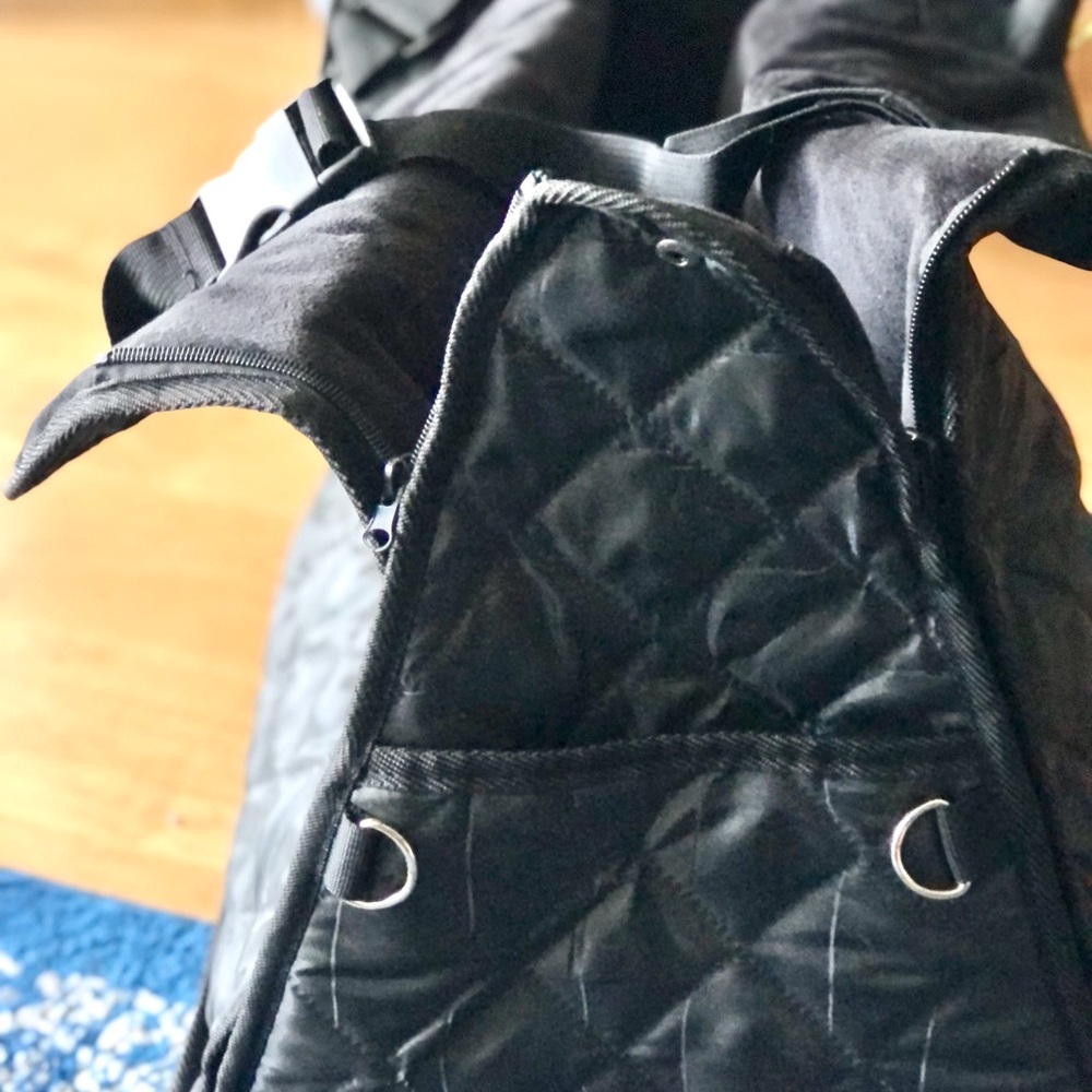 Quilted Pet Carrier/Car Seat - Picture 9 of 12